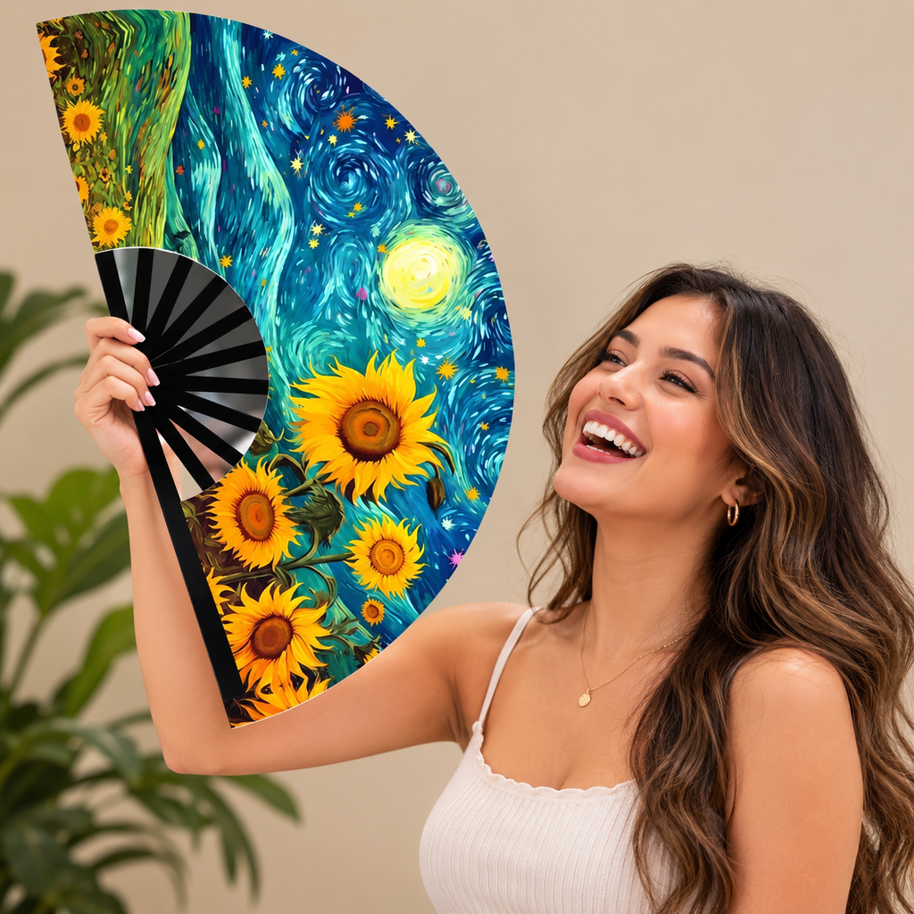 Abanico Starry Night con girasoles sostenido abierto